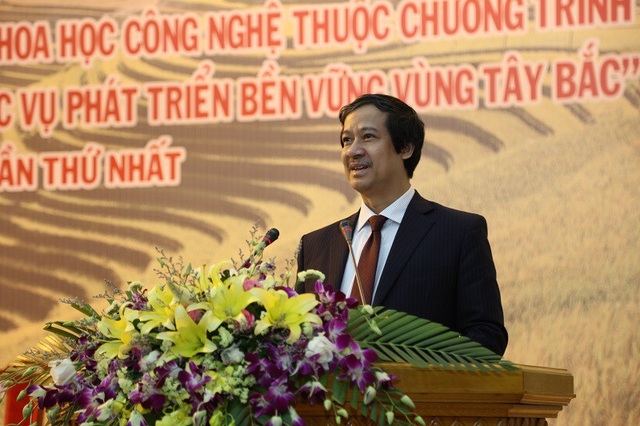 Chuyển giao 18 đề tài nghiên cứu cho 14 tỉnh Tây Bắc - 2 PGS.TS Nguyễn Kim Sơn - Giám đốc Đại học Quốc gia Hà Nội, Chủ nhiệm Chương trình Tây Bắc