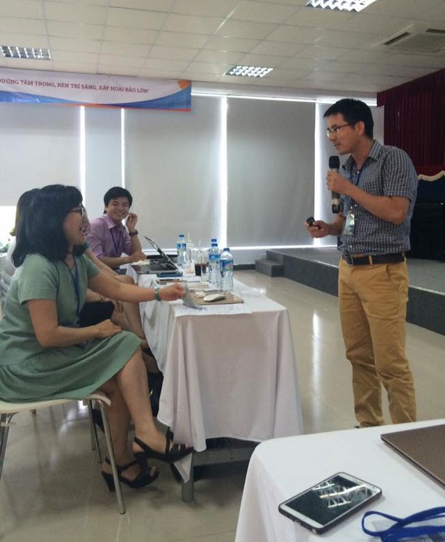 Làm thế nào để việc học trở thành nguồn cảm hứng? - 2
Phần đố kiến thức lịch sử của NCS Nguyễn Quốc Vương gây ấn tượng mạnh tại Hội thảo Đẩy manh thực hành dựa trên bằng chứng
