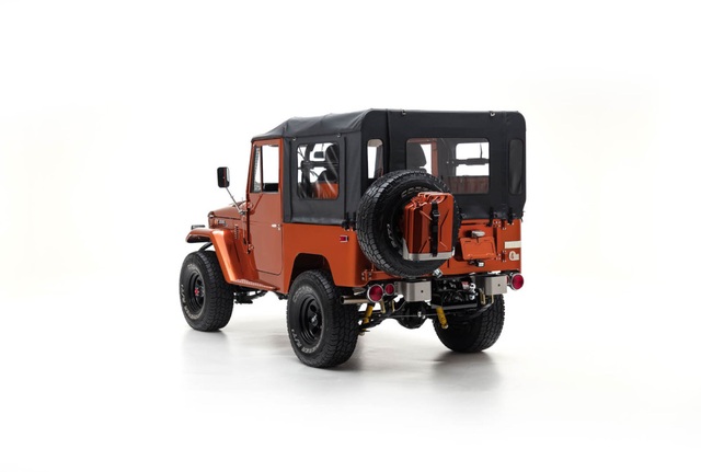 Toyota FJ40 Land Cruiser 1972 - "Đồng nát" lên đời - 7 Toyota FJ40 Land Cruiser 1972 - "Đồng nát" lên đời - 7