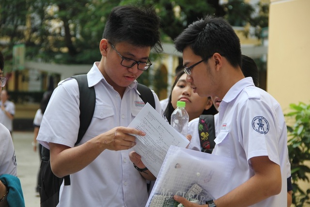 Đề trắc nghiệm khó kiểm tra tư duy, lập luận của học trò - 1 Sở GD-ĐT TPHCM yêu cầu các trường THPT không được ra đề kiểm tra toàn bộ theo hình thức trắc nghiệm