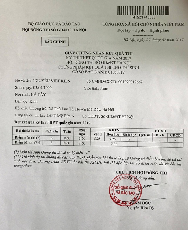 Thí sinh 27,35 điểm có nguy cơ trượt đại học do lỗi bộ phận tiếp nhận hồ sơ? - 2
Giấy chứng nhận kết quả kì thi THPTQG 2017 của Nguyễn Viết Kiên.