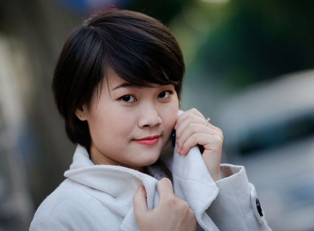 Sức sống và tình yêu của nữ Thủ khoa mắc bệnh hiểm nghèo - 2 Diệp nói: “Em mà cứ ủ dột thì bệnh nó quật cho em ngã “đoạch” ra đấy ấy chứ. Người yêu em cũng bảo rằng yêu em vì tính cách lạc quan của em”.