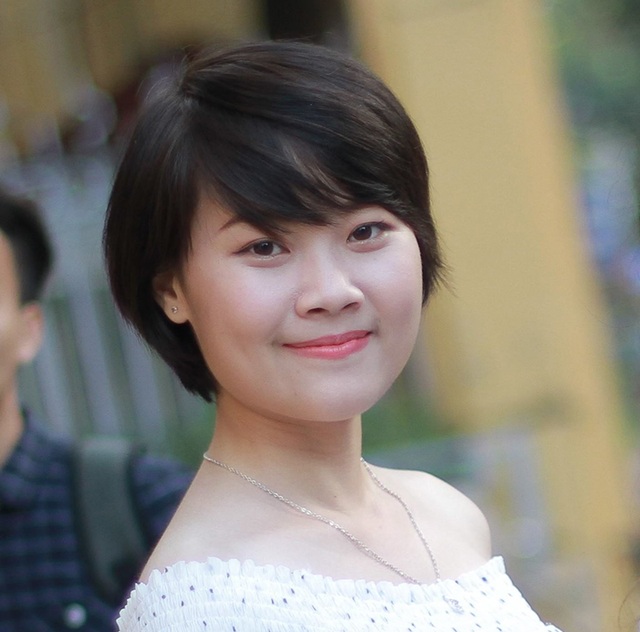 Sức sống và tình yêu của nữ Thủ khoa mắc bệnh hiểm nghèo - 1 Thủ khoa khối B trường ĐH Khoa học tự nhiên năm 2013 Nguyễn Thị Bích Diệp. Cô gái mang căn bệnh hiểm nghèo nhưng luôn sống với thái độ lạc quan, yêu đời.