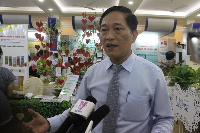 Hỗ trợ khởi nghiệp: Đầu tư Nhà nước chỉ là “vốn mồi” - 1
Thứ trưởng Trần Văn Tùng: “Nhà nước sẽ hỗ trợ, tạo hành lang pháp lý và kinh phí hỗ trợ từ Nhà nước được hiểu như “vốn mồi”, phần còn lại phải huy động được từ xã hội”.