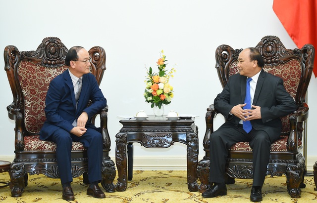 
Thủ tướng Nguyễn Xuân Phúc tiếp Tổng Giám đốc Tổ hợp Samsung Việt Nam Han Myoung Sup. (Ảnh: VGP).
