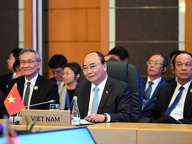 
Thủ tướng Nguyễn Xuân Phúc tại Hội nghị thượng đỉnh ASEAN lần thứ 31 và các hội nghị liên quan. Ảnh: CP
