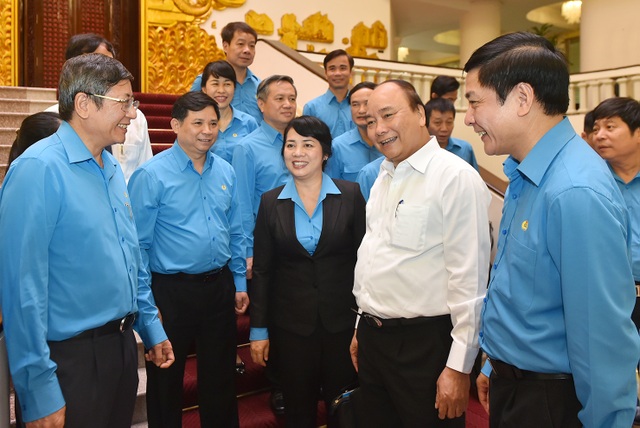 “Những người được Thủ tướng tặng kinh phí đã có nhà chưa?” - 3 Thủ tướng và các lãnh đạo Tổng Liên đoàn