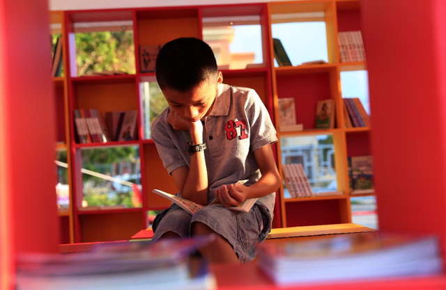 Đón Trung Thu, các bạn nhỏ Quảng Bình có thêm hàng trăm tủ sách, hàng ngàn đầu sách - 4 Đón Trung Thu, các bạn nhỏ Quảng Bình có thêm hàng trăm tủ sách, hàng ngàn đầu sách - 4