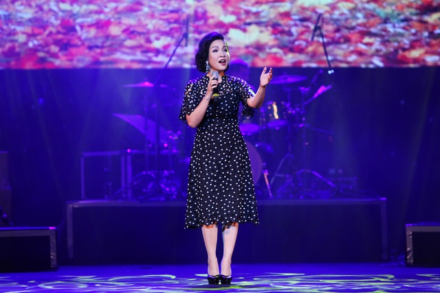 “Bống” Hồng Nhung cố mãi cũng không hát giống… Mỹ Tâm - 7 “Bống” Hồng Nhung cố mãi cũng không hát giống… Mỹ Tâm - 7