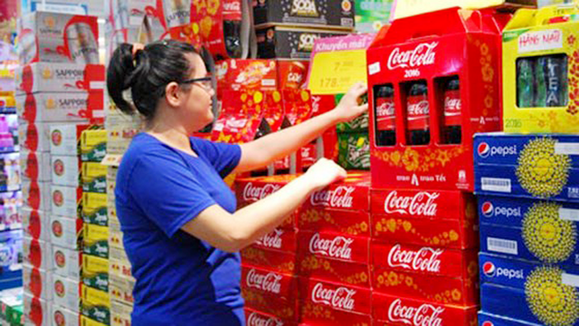 Thuế nước ngọt: Có thực sự mang lại hiệu quả như kỳ vọng? - 1 Đánh thuế tiêu thụ với nước ngọt có thể lợi bất cập hại