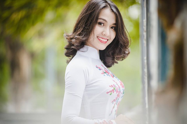 Những lời chúc ngọt ngào đầu Xuân của các “hot girl” - 4 Những lời chúc ngọt ngào đầu Xuân của các “hot girl” - 4