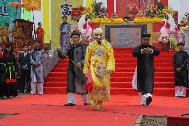 Chủ tịch nước lái máy cày trong lễ hội Tịch điền Đọi Sơn - 9 Chủ tịch nước lái máy cày trong lễ hội Tịch điền Đọi Sơn - 9