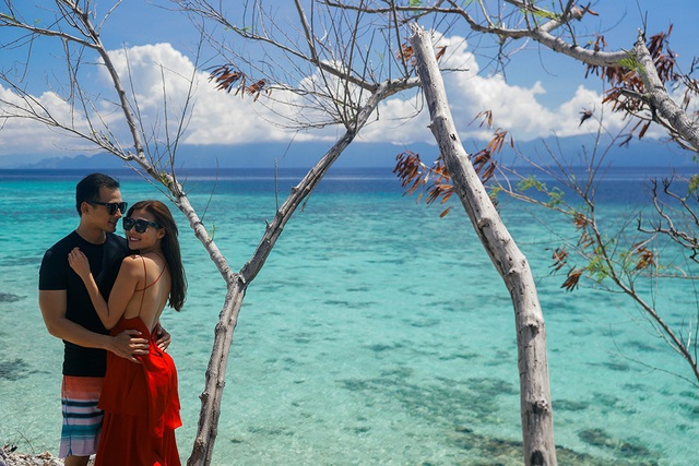 Thúy Diễm diện bikini nóng bỏng bên ông xã Lương Thế Thành - 11 Thúy Diễm diện bikini nóng bỏng bên ông xã Lương Thế Thành - 11