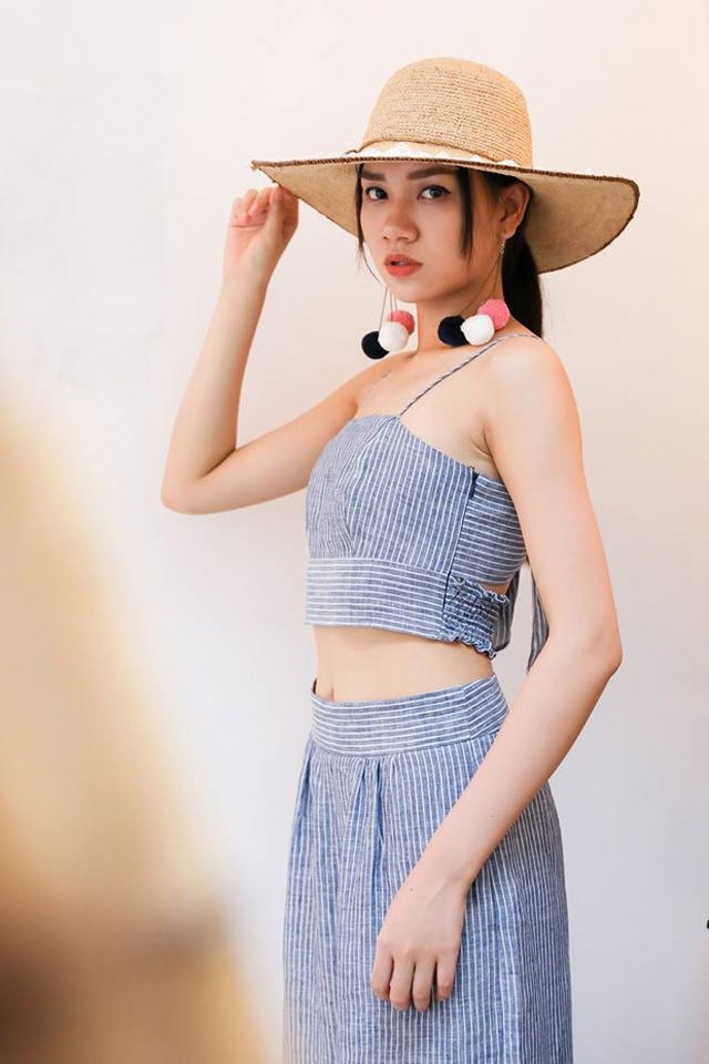 Vẻ nóng bỏng của nữ sinh đại diện Việt Nam tham dự Hoa khôi thế giới - 2
Cô nàng sở hữu vẻ đẹp hiện đại
