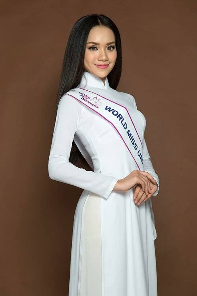 Vẻ nóng bỏng của nữ sinh đại diện Việt Nam tham dự Hoa khôi thế giới - 3
Và đôi lúc lại dịu dàng đúng chuẩn phụ nữ Á Đông