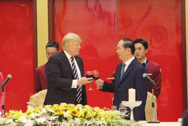 Chủ tịch nước mở tiệc chiêu đãi cấp Nhà nước Tổng thống Donald Trump - 8 Chủ tịch nước mở tiệc chiêu đãi cấp Nhà nước Tổng thống Donald Trump - 8