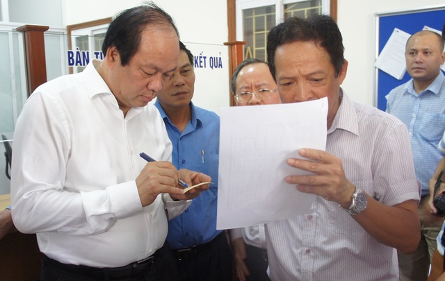 Tổ công tác của Thủ tướng: Có bộ, địa phương làm đối phó khi bị kiểm tra - 1 Tổ công tác của Thủ tướng đề nghị kiểm điểm nghiêm khắc đối với các bộ, cơ quan, địa phương triển khai thực hiện chưa nghiêm túc nhiệm vụ Thủ tướng giao.
