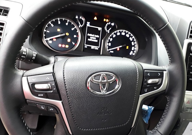 Toyota ra mắt Land Cruiser Prado mới, khởi điểm từ 2,26 tỉ đồng - 3 Toyota ra mắt Land Cruiser Prado mới, khởi điểm từ 2,26 tỉ đồng - 3
