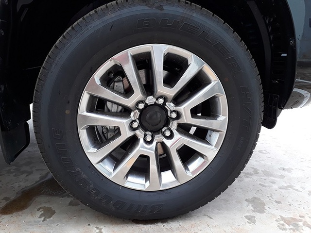 Toyota ra mắt Land Cruiser Prado mới, khởi điểm từ 2,26 tỉ đồng - 5 Toyota ra mắt Land Cruiser Prado mới, khởi điểm từ 2,26 tỉ đồng - 5