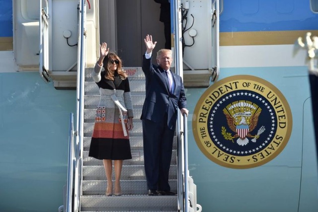 Những phát ngôn gây chú ý của Tổng thống Trump khi công du châu Á - 4
Tổng thống Trump và Đệ nhất phu nhân Melania (Ảnh: Reuters)