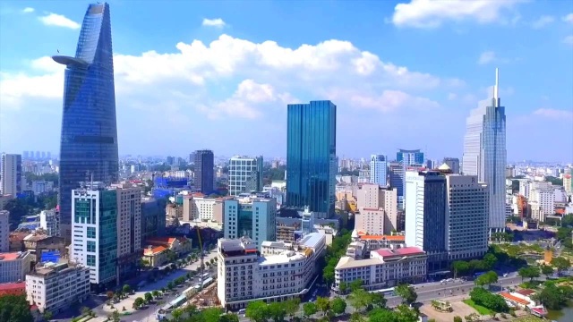 Hà Nội được cấp vốn Ngân sách gấp đôi TP.HCM - 1 TP.HCM dù có số thu ngân sách cao nhất cả nước nhưng lại được đầu tư ngân sách thấp hơn 2 lần so với Hà Nôi, biểu hiện rõ nhất là giao thông yếu kém