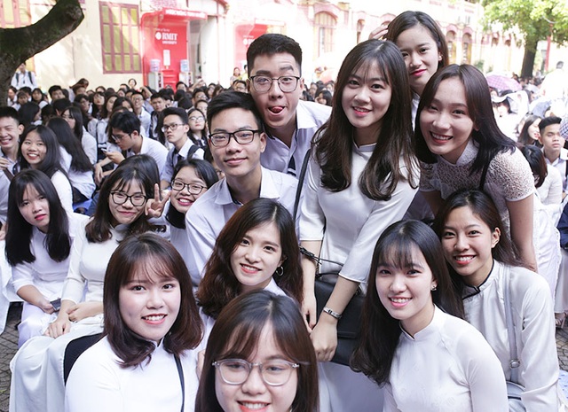 Nữ sinh Hà Nội xinh đẹp trong ngày bế giảng - 11 Nữ sinh Hà Nội xinh đẹp trong ngày bế giảng - 11