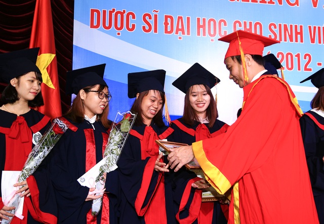 Nhiều sinh viên ngành Dược đã nhận được việc làm trước khi tốt nghiệp - 1 Nhiều sinh viên ngành Dược đã nhận được việc làm trước khi tốt nghiệp - 1