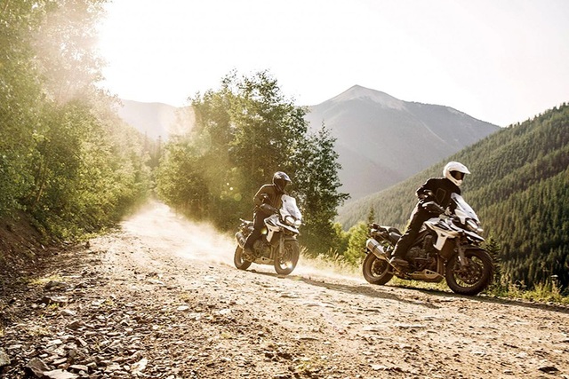 Triumph Tiger 1200 - Đẩy mạnh cuộc chơi Adventure - 1 Triumph Tiger 1200 - Đẩy mạnh cuộc chơi Adventure - 1