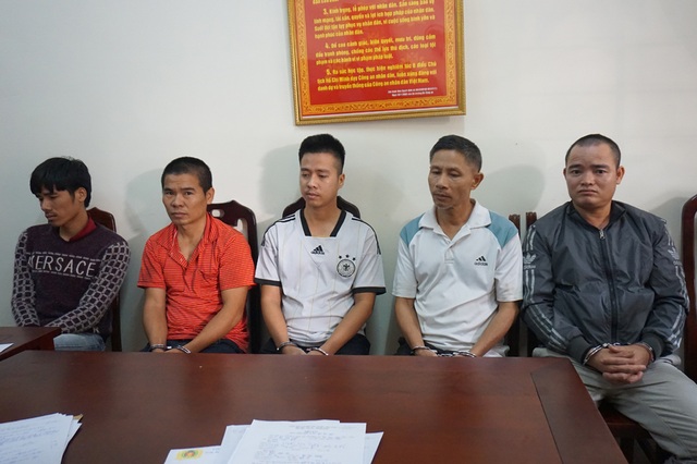 Bắt 6 đối tượng bị truy nã lẩn trốn ở Tây Nguyên và các tỉnh phía Nam - 1 5 đối tượng trốn truy nã vừa bị lực lượng cảnh sát truy nã tội phạm Công an tỉnh Nghệ An.