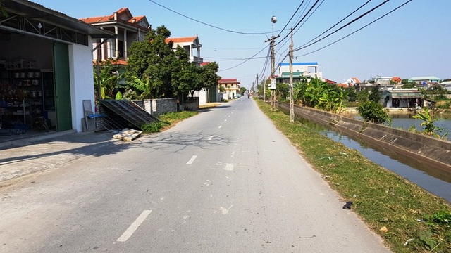 Lập chốt thu phí xe tải đi vào đường liên xã - 1 Tuyến đường giao thông trục xã Yên Dương dài 4,7km
