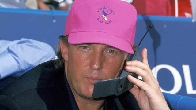 Sau lễ nhậm chức, Tổng thống Donald Trump dùng điện thoại gì? - 2
Ông Trump đã buộc phải thay đổi điện thoại và số điện thoại vì an ninh quốc gia.