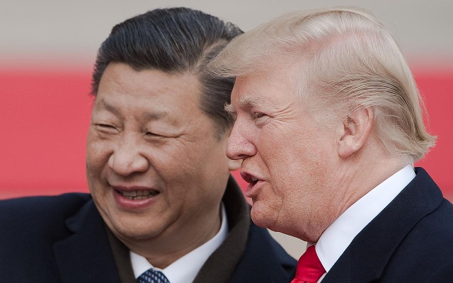 Mức độ thân tình của Tổng thống Trump và các lãnh đạo châu Á - 2 Chủ tịch Tập Cận Bình đón Tổng thống Trump tại thủ đô Bắc Kinh (Ảnh: Reuters)