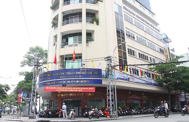 Điểm trúng tuyển vào trường ĐH Ngân hàng, ĐH Kiến trúc TPHCM - 1 Trường ĐH Ngân hàng TP.HCM