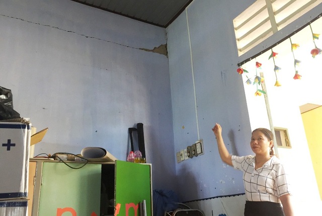 Trường mầm non “thấp thỏm” với những phòng học sắp sập - 1 Trường mầm non “thấp thỏm” với những phòng học sắp sập - 1