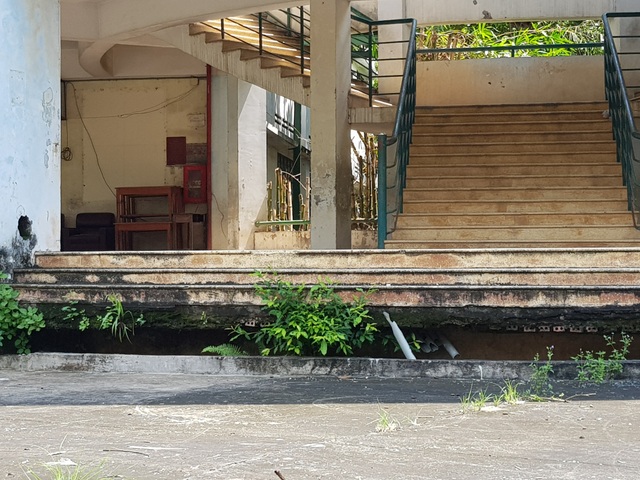 Ngôi trường gần 20 tỷ đồng bị bỏ hoang - 5 Ngôi trường gần 20 tỷ đồng bị bỏ hoang - 5