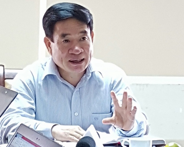 Bộ Y tế lên tiếng trước ồn ào 3 loại thuốc đắt tiền bị từ chối thanh toán bảo hiểm - 1 TS Hà Văn Thúy cho biết, thông tư 40 sẽ sớm được sửa đổi phù hợp để không còn xảy ra tình trạng đột ngột dừng thuốc điều trị của bệnh nhân. Ảnh: H.Hải