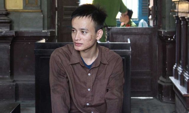 Bị bạn nhậu hãm hại, bé gái uống thuốc tự tử - 1
Bị cáo Nguyễn Hữu Hưng