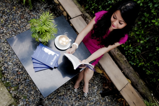 Tự truyện viết tặng cha: Món quà kỳ diệu được con gái chắt chiu 10 năm ròng - 7 Tự truyện viết tặng cha: Món quà kỳ diệu được con gái chắt chiu 10 năm ròng - 7