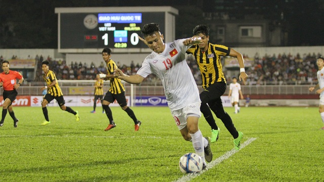 Công Phượng lập siêu phẩm, U23 Việt Nam thắng đậm U23 Malaysia - 2
Quang Hải bỏ lỡ khá nhiều cơ hội ở trận đấu này