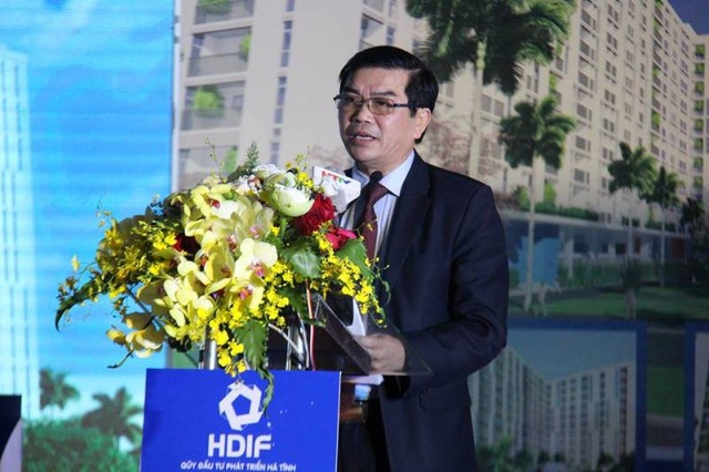 Hà Tĩnh khởi công dự án thí điểm nhà ở xã hội cho người có thu nhập thấp - 4 Ông Đặng Quốc Vinh, Phó Chủ tịch UBND tỉnh nhấn mạnh, nhà ở là một trong nhu cầu thiết yếu của người dân, là yếu tố phát triển nguồn nhân lực của tỉnh nói chung và của đô thị nói chung