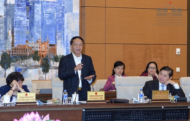 “Biển từ Bạch Long Vĩ đến Phú Quốc đều không còn cá” - 1 Trung tướng Võ Trọng Việt đề nghị xem xét đưa quy định cấm đánh bắt trong mùa thủy sản sinh sản vào luật.