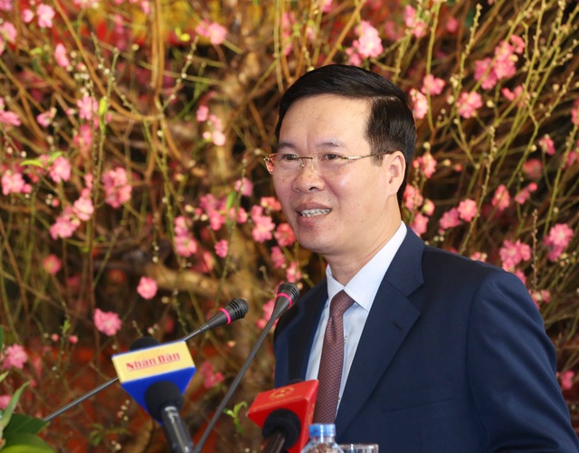 Báo chí cần ngăn chặn những biểu hiện tự chuyển hóa - 3
Trưởng ban Tuyên giáo Trung ương Võ Văn Thưởng: Trong năm mới 2017, những người làm báo cần tiếp tục đề cao nhận thức, ý thức sâu sắc hơn nữa về tầm quan trọng của mình và sản phẩm thông tin.