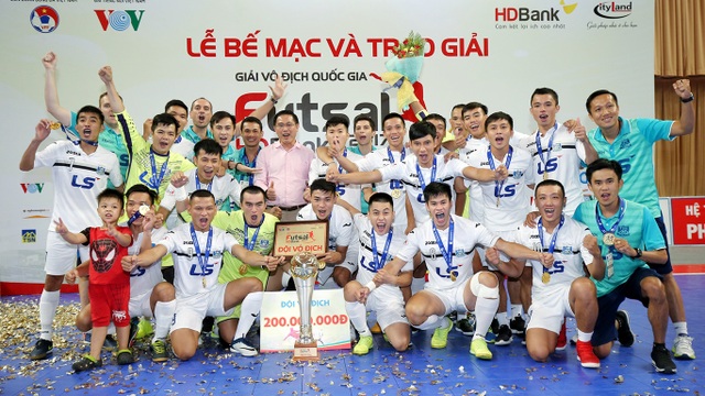 Xác định xong 2 đại diện của Việt Nam dự các giải futsal quốc tế năm sau - 1 Tân vô địch Thái Sơn Nam sẽ tham dự giải các CLB châu Á 2018