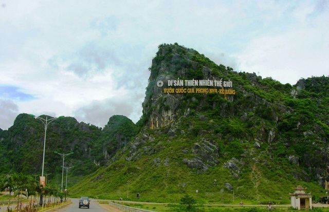 Điều tra vụ kiểm lâm bị tố xông vào nhà dân “lấy đồ gỗ thờ cúng” - 2 Vườn Quốc gia Phong Nha - Kẻ Bàng