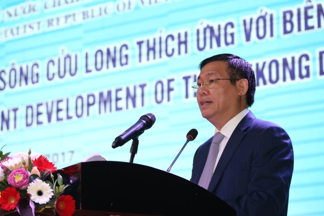 Phó Thủ tướng: Ưu tiên đầu tư cho các dự án “không hối tiếc” tại ĐBSCL - 1 Phó Thủ tướng Vương Đình Huệ tại Hội nghị về phát triển bền vững vùng ĐBSCL thích ứng với biến đổi khí hậu diễn ra tại TP Cần Thơ, ngày 26/9
