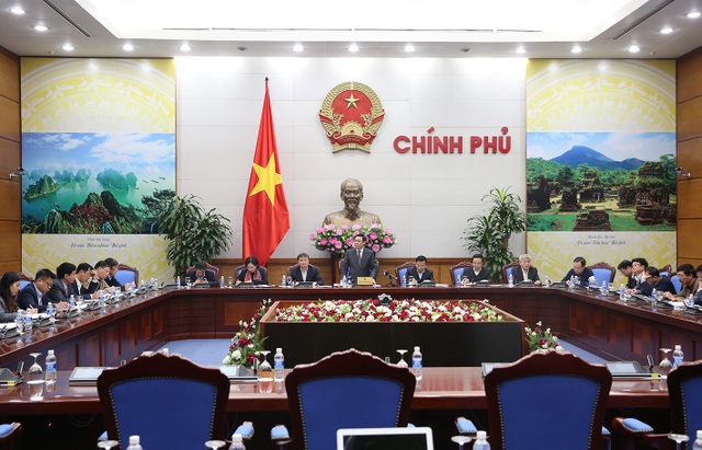 Phó Thủ tướng: “Neo” lạm phát 2018 ở mức 4% sẽ thành công - 1
Phó Thủ tướng Vương Đình Huệ - Trưởng Ban chỉ đạo điều hành giá chủ trì phiên họp