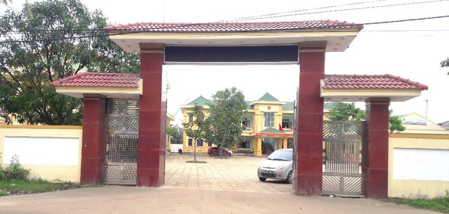 Chủ tịch xã kể lại phút giây bị trưởng công an rút súng bắn - 3
Mấy ngày qua, UBND xã Nghi Quang xôn xao việc ông Chủ tịch UBND xã bị trưởng công an bắn.