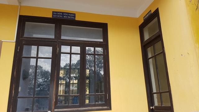 Thêm 1 trụ sở xã “đi gần hết người” trong giờ làm việc - 4 Phòng Phó Chủ tịch và Địa chính - Nông nghiệp - Xây dựng - Môi trường
