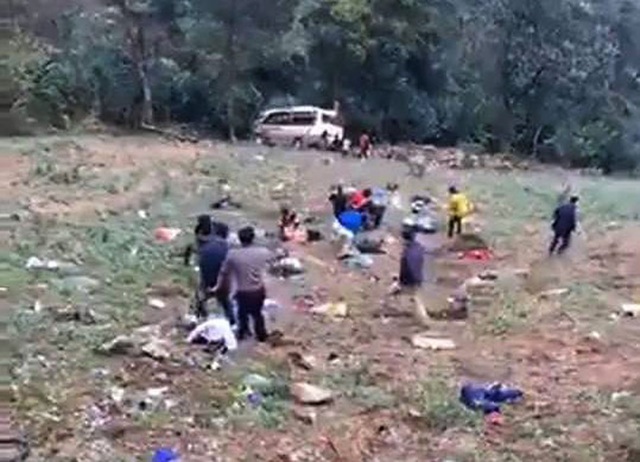 Xe khách lao xuống vực sâu 100m, 1 người tử vong, nhiều người bị thương - 1 Hiện trường vụ tai nạn (Ảnh CTV cung cấp).