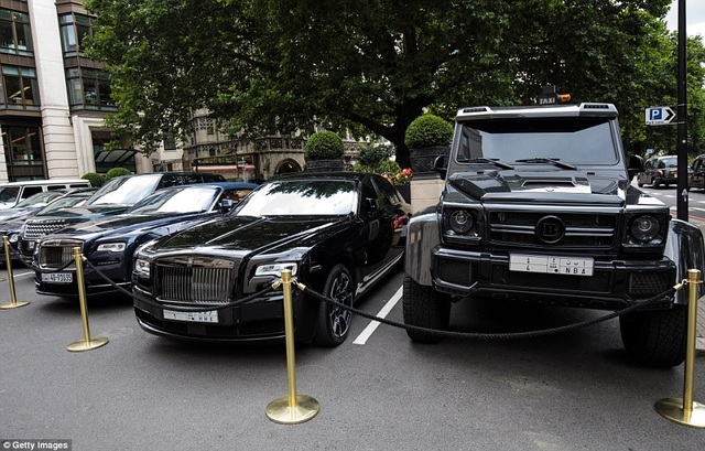 Dàn siêu xe của dân chơi Trung Đông “đại náo” London - 4
(Ảnh: Getty)